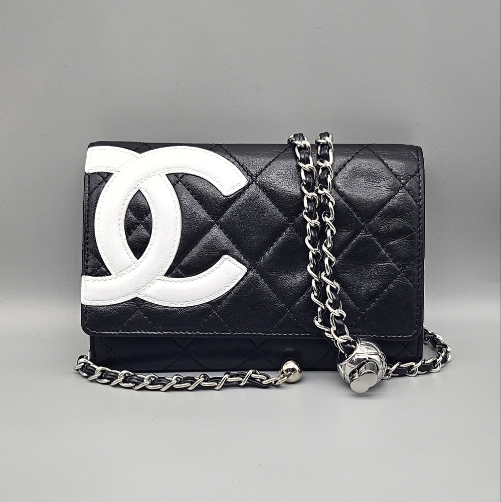 🖤CHANEL Authentic Black/White CC Cambon Wallet🖤 - Picture 10 of 17
